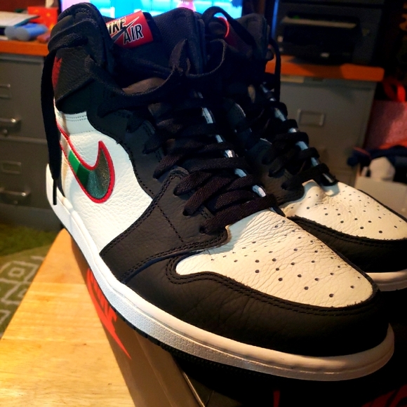 Jordan 1 A Star is Born 13 - Picture 1 of 8